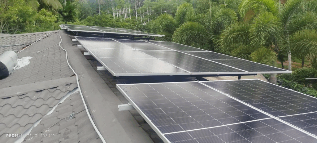 Go Solar with Confidence: Roofmart Solar’s Support with Loan Approvals